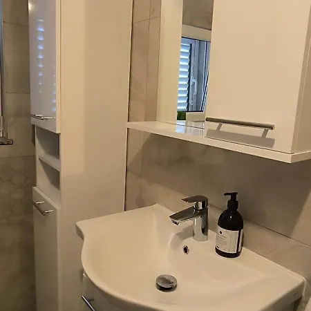 Maja - 3 Bedrooms * Galovac (Zadar)