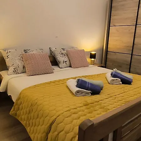 Apartman Maja - 3 Bedrooms