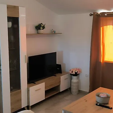 Apartman Maja - 3 Bedrooms