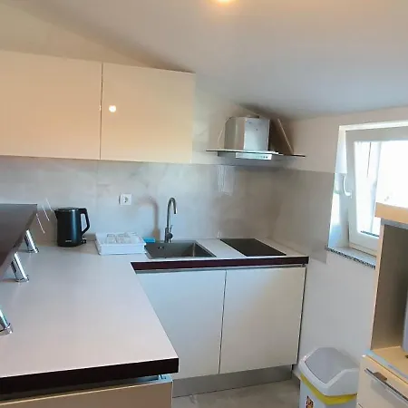 Maja - 3 Bedrooms Apartman Galovac (Zadar)