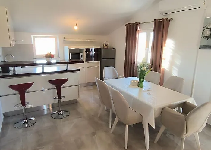 Maja - 3 Bedrooms Galovac (Zadar)