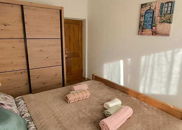 Maja - 3 Bedrooms Appartement *