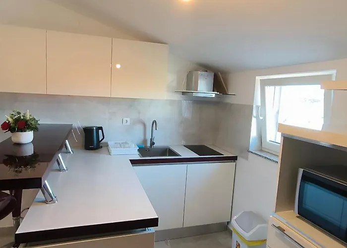 Maja - 3 Bedrooms Appartement Galovac (Zadar)