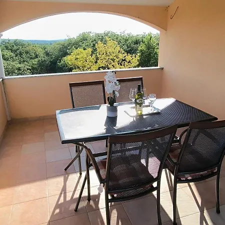 Apartment Maja - 3 Bedrooms