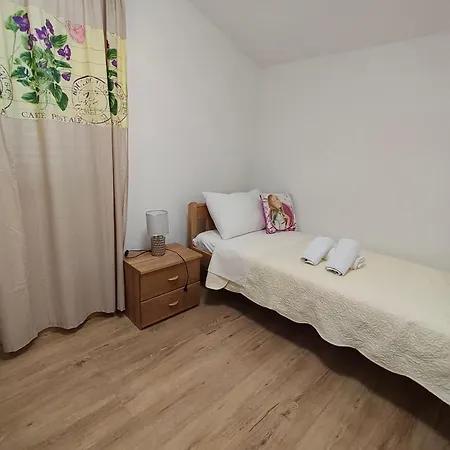 Maja - 3 Bedrooms Galovac (Zadar)